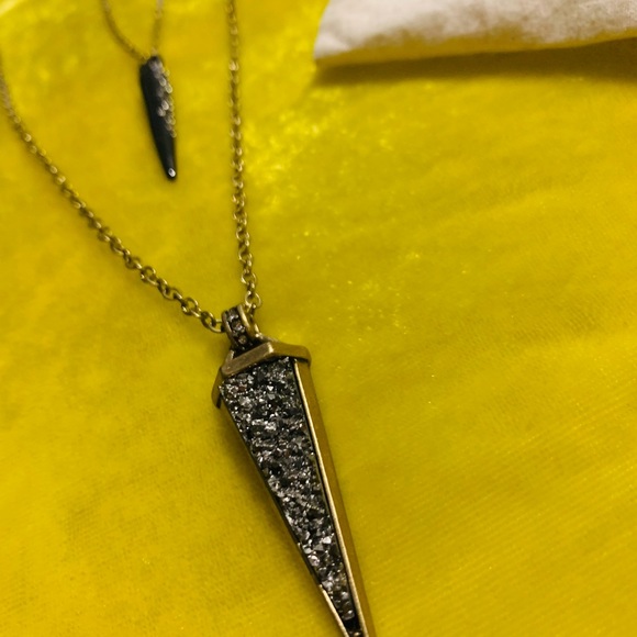 Chloe & Isabel arrow necklace - Picture 5 of 5